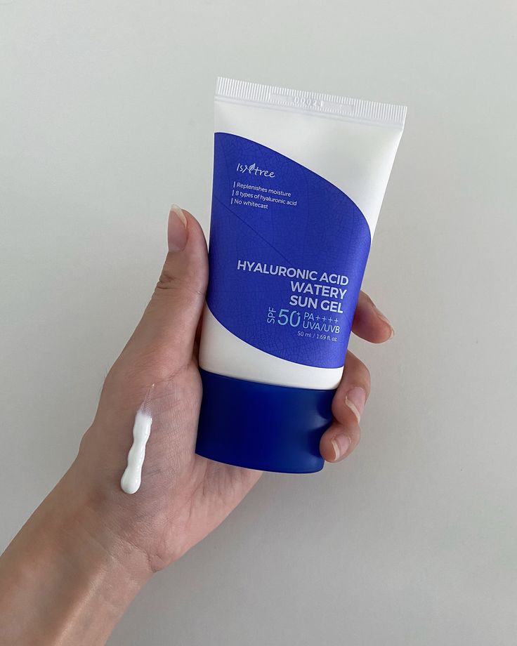 Isntree - Hyaluronic Acid Watery Sun Gel